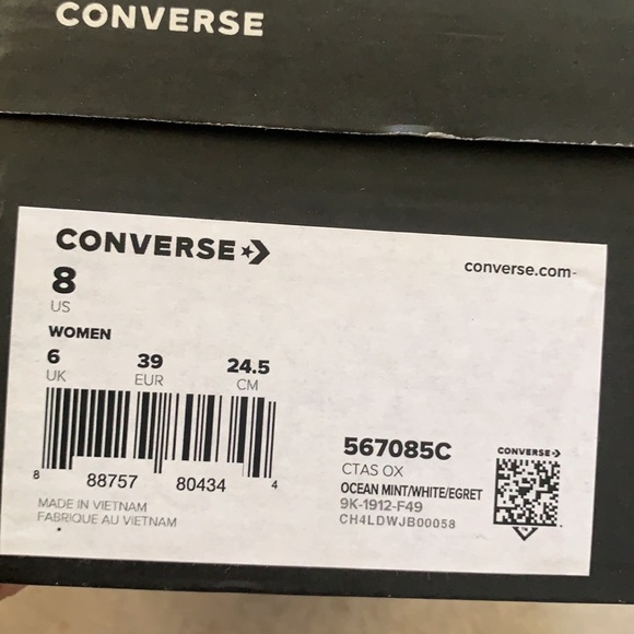 Converse Sneaker - Picture 9 of 10